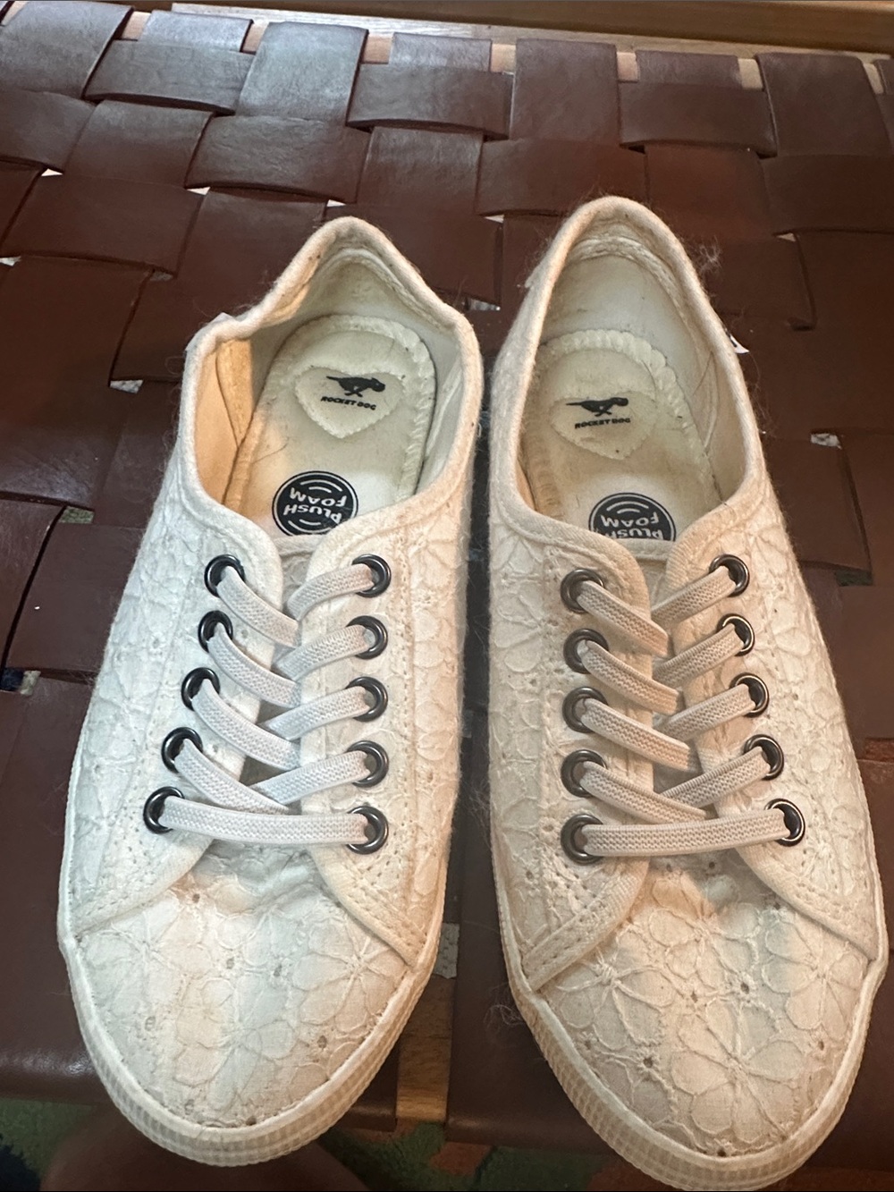 Rockport Lace-Textured Cream Casual Sneakers